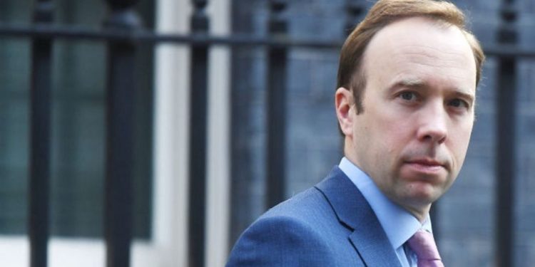 Ministri britanik i Shëndetësisë: AstraZeneca, vaksinë e sigurt. Po shpëton jetë