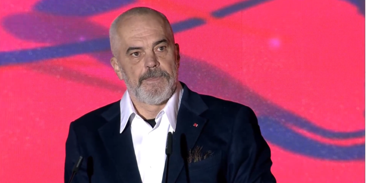 Rama: Luli është kukull e tundur, kur ikën nga ekrani është kukull që fle