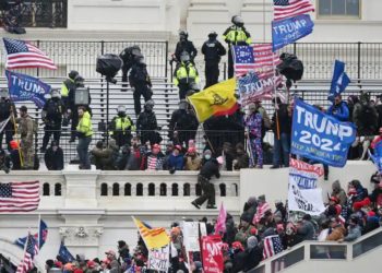 Sulmet ndaj Kapitolit/ Drejtësia amerikane nuk fal, shkon në 400 numri i të arrestuarve