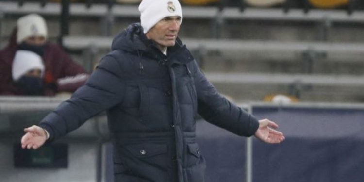 Po mëson spanjisht, një gjerman pason Zidane te Real Madrid