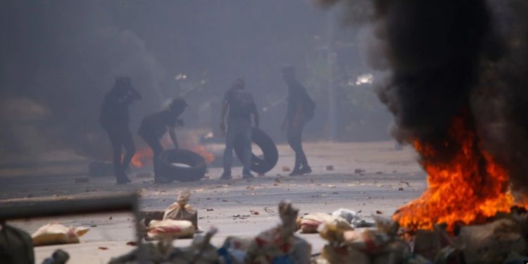 Mianmar/ Të paktën 90 persona të vrarë në protestat pro-demokracisë