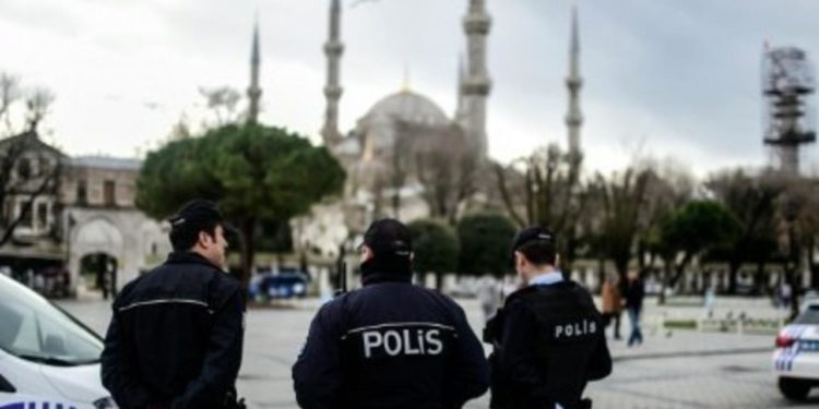 Turqi/ Arrestohen 120 persona të dyshuar për lidhje me grupin FETO