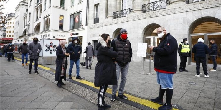 Gjermanian synon zgjatjen e masave kufizuese anti-COVID deri më 18 prill