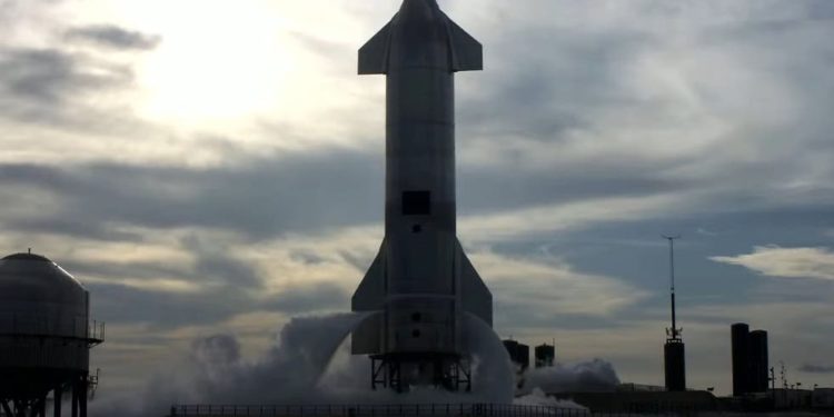Dështon testi i anijes kozmike Starship, rrëzohet 2 minuta pas nisjes