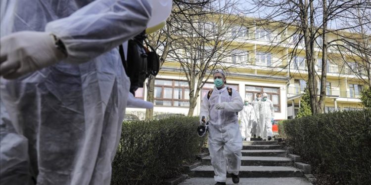 DW: Situata e pandemisë jashtë kontrollit në Mal të Zi, çdo dy minuta infektohet një person