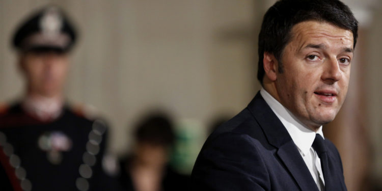 Kërcënohet hapur ish-kryeministri italian Matteo Renzi, i dërgojnë një zarf me dy plumba