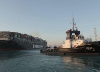 Zhbllokohet trafiku ujor në Kanalin e Suezit, rinis lundrimin anija që e mbante të bllokuar prej 1 jave