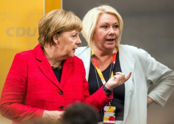 Anëtarja e partisë së Merkel ndërron jetë papritur në avion