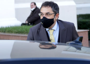 Rama e vuri të 19-tin, Pandeli Majko nuk pranon, vetëm Bledi Çuçi del i buzëqeshur nga selia e PS