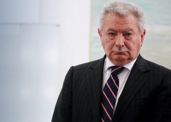 Dyshohet se nuk u godit vetëm nga helika, del raporti për vdekjen e ish-ministrit grek