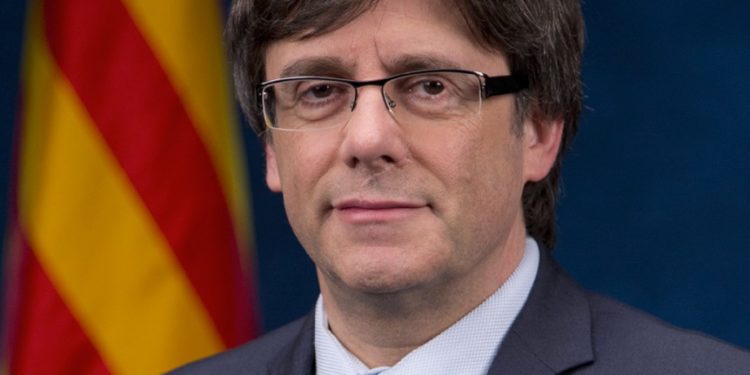 Parlamenti Evropian i heq imunitetin liderit katalanas Carles Puigdemont