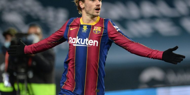 Është vajzë! Futbollisti i njohur bëhet baba për herë të tretë