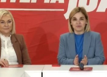 ‘Plas’ leku, kandidatja e LSI-së kapet në flagrancë duke blerë vota