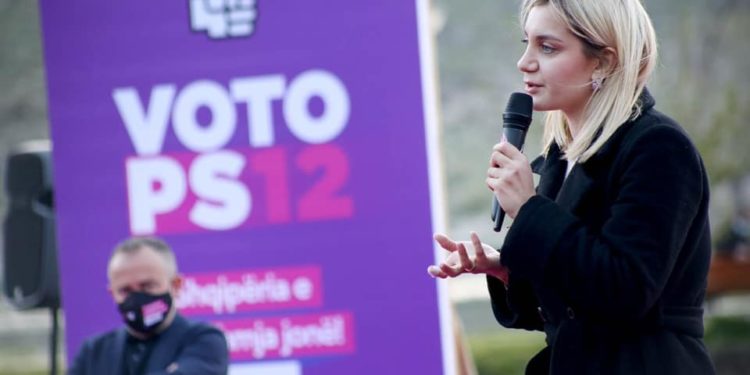 Kandidatja e PS në Gjirokastër: PS nuk është e keqja më e vogël, por e vetmja e mirë që ka sot politika shqiptare (VIDEO)