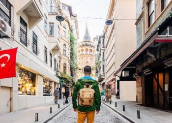 Turqia hyn në karantinë të plotë, qytetarët ankohen: “17 ditë janë shumë”