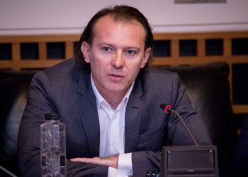 Keqmenaxhoi pandeminë/ Kryeministri i Rumanisë shkarkon nga detyra ministrin e Shëndetësisë