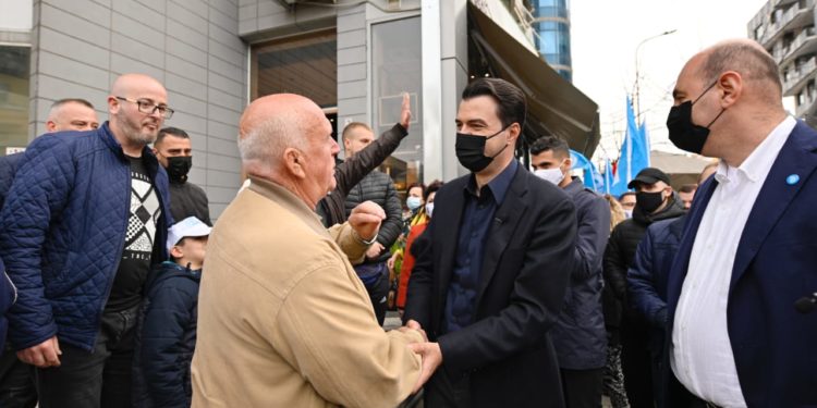 Socialisti i del përpara Bashës: 14 vjet votova për PS tani do të votoj PD-në për ndryshim