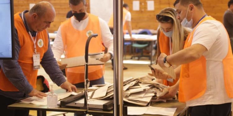 Numërohen më shumë se 62% e kutive të votimit. Projeksioni: PS merr 75 mandate