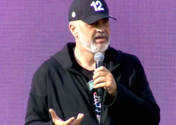 “Rama ik”! Kryeministri, qytetarit: O Zot, ku të shkoj more? Universitetin në Peshkopi e hap Luli dhe keni dekan Xhelal Mziun