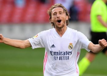 Mungon zyrtarizimi, Modric ka rinovuar me Real Madridin