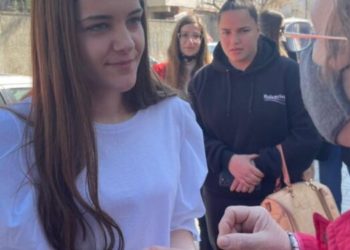 Kandidatja e LSI: T’i hedhim në det “pushtuesit” e Rilindjes” si më 1920-tën