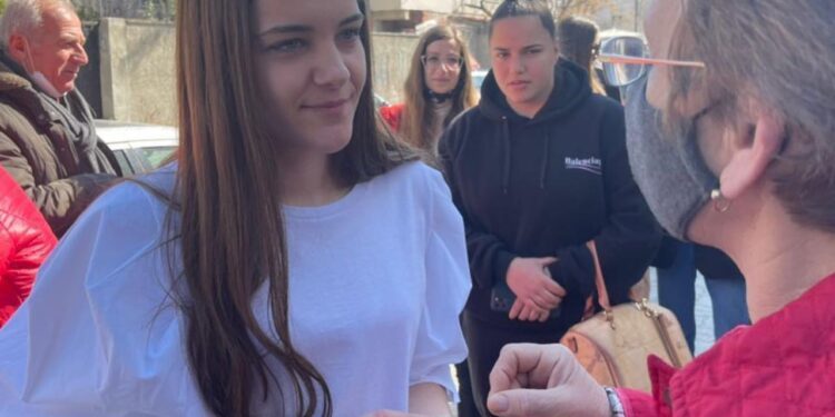 Kandidatja e LSI: T’i hedhim në det “pushtuesit” e Rilindjes” si më 1920-tën