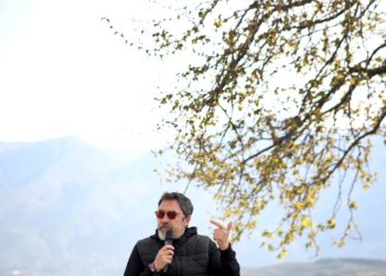 Çuçi në Lunxhëri: Fermerët aplikojnë për subvencionet përmes celularit. Më parë ose të mbanin peng për votën ose të merrnin gjysmat e parave. Nuk mbaj mend një vepër qe kanë bërë qeveritë e kaluara për Gjirokastrën (FOTO)