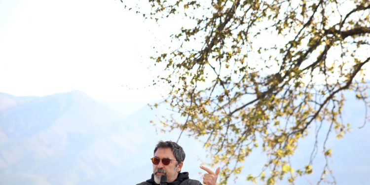 Çuçi në Lunxhëri: Fermerët aplikojnë për subvencionet përmes celularit. Më parë ose të mbanin peng për votën ose të merrnin gjysmat e parave. Nuk mbaj mend një vepër qe kanë bërë qeveritë e kaluara për Gjirokastrën (FOTO)