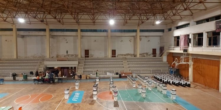 Pritet të nisë numërimi, shihni ç’ndodh në KZAZ-në e Gjirokastrës (VIDEO)