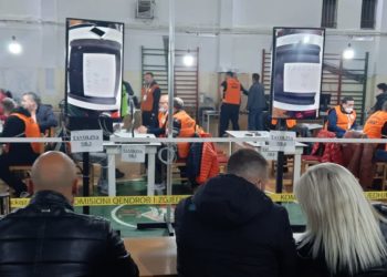 Përfundon numërimi i 3 kutive të para në qarkun Gjirokastër, PS kryeson