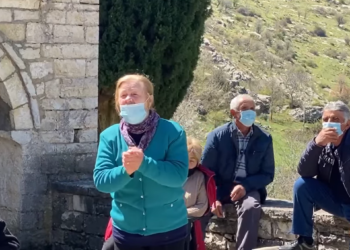 Kumbaro nxjerr pamjet e gruas nga Labova: Do jemi me Edi Ramën deri në vdekje, nuk i vjen turp Berishës që kërkon akoma të jetë deputet (VIDEO)
