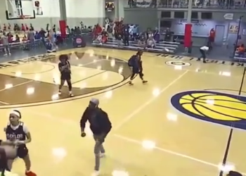 Video, tifozët rrahin arbitrin në ndeshjen e basketbollit