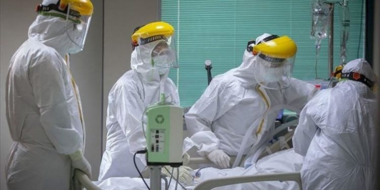 Rekord rastesh të reja me COVID-19 në Turqi, rëndohet situata