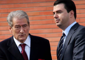 Edhe Berisha njësoj si Basha: 25 prilli, ditë e zezë në historinë e demokracisë në Shqipëri