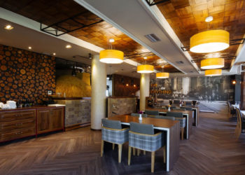 U akuzuan se kanë darkuar në restorante sekrete, autoritetet franceze nisin hetimin ndaj ministrave