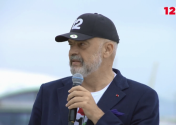 Rama: Kur hyn në fushën e lojës me ne, fillojnë dhe kuptojnë që nuk është kaq e lehtë. Kur bie bilbili dhe shohin rezultatin është 74 deri ne 78