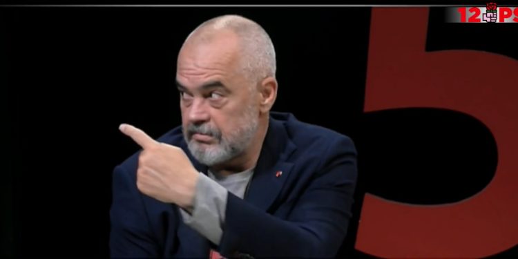 Intervista me Babaramon/ Rama nervoz heq mikrofonin dhe largohet nga studio (VIDEO)