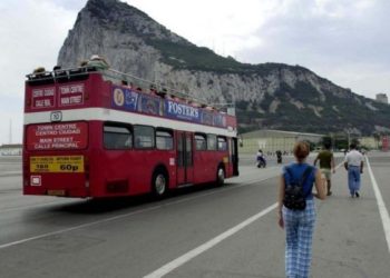 Rifillon jeta normalisht pas vaksinimit masiv, zbulohet shteti i parë në Evropë pa Covid-19