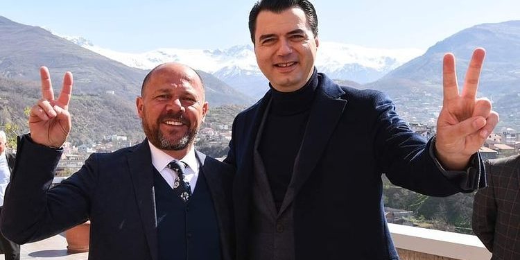 Për Gazbardhët e Xhelalzinjtë