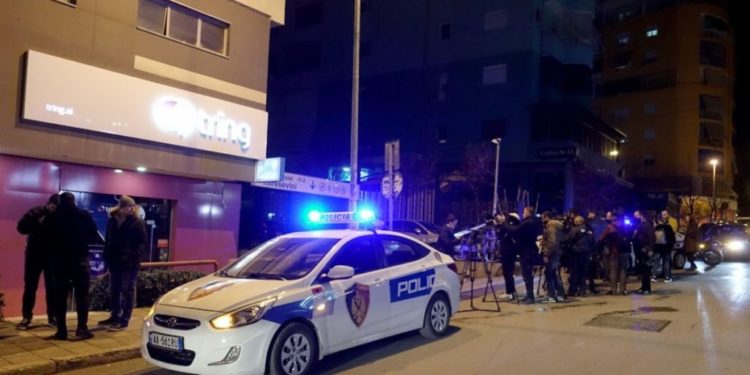 Kapen edhe dy anëtarë të tjerë të LSI-së, me zarfet plot me lekë gati për t’i shpërndarë