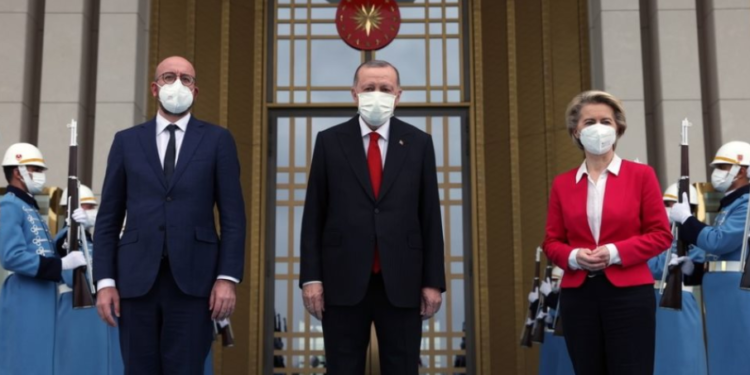 BE-Erdoganit: Do të mbrojmë në çdo mënyrë interesat e Greqisë dhe Qipros