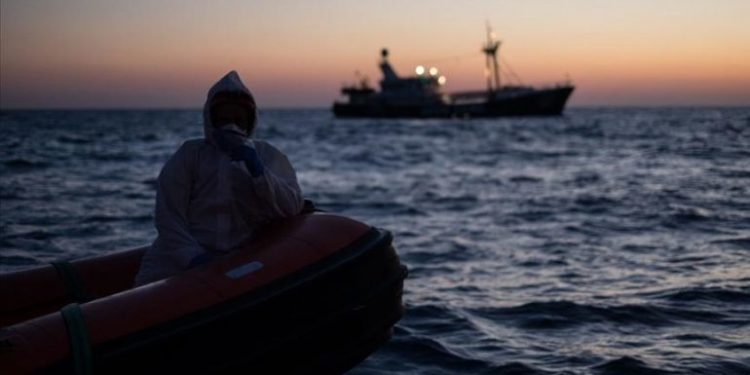 Tragjike në Tunizi/ 41 të vdekur prej mbytjes së varkës me emigrantë