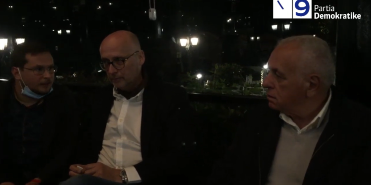 Tritan Shehu në hall të madh, kërkon vota në Gjirokastër me lobistin gjerman. PD e prezantoi si këshilltar të Merkel, por CDU e mohoi lidhjen me Martin Henze