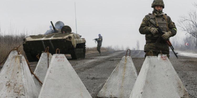 Rusia bën gati ushtrinë kundër Ukrainës