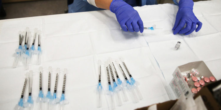 Pfizer do furnizojë Bashkimin Europian me 100 milionë doza vaksina shtesë