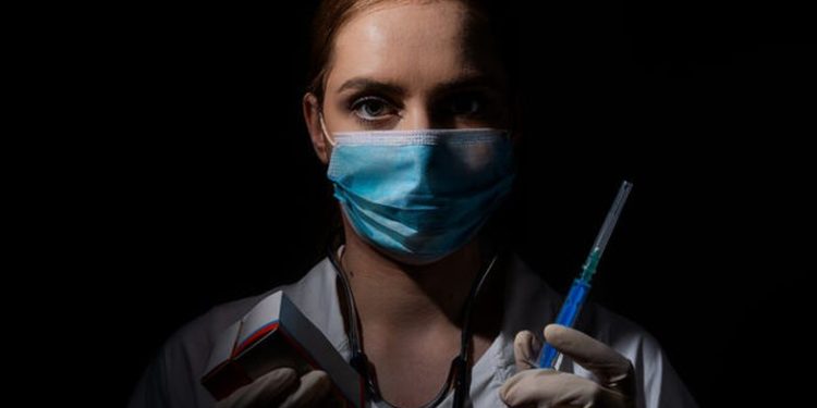 Ekziston një arsye e fshehur pse disa njerëz nuk po vaksinohen