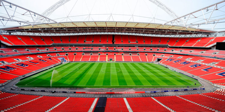 Anglia merr vendimin e shumëpritur, “Wembley” rikthen tifozët