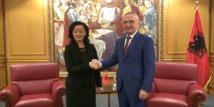 Meta, kthesë të papritur: Me Yuri Kim kam marrëdhënie të shkëlqyera