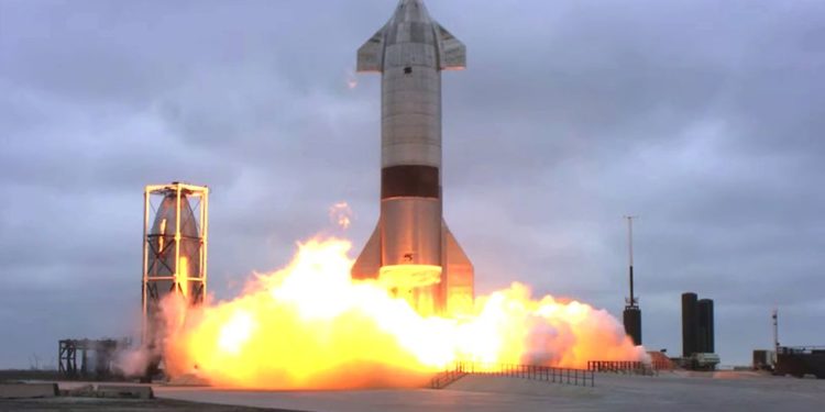 Test i suksesshëm i raketës së Elon Musk, udhëtimet hapësinore gjithnjë e më pranë