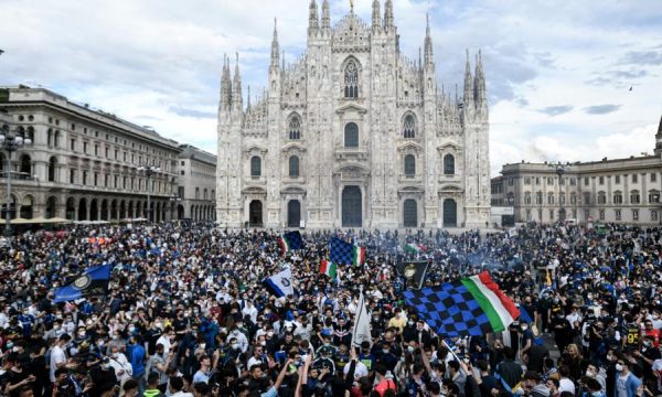 Interi u kërkon tifozëve të festojnë duke respektuar rregullat anti-Covid